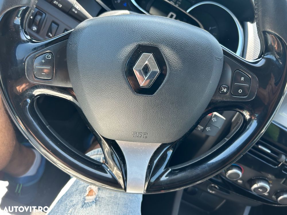 Renault Clio - 12