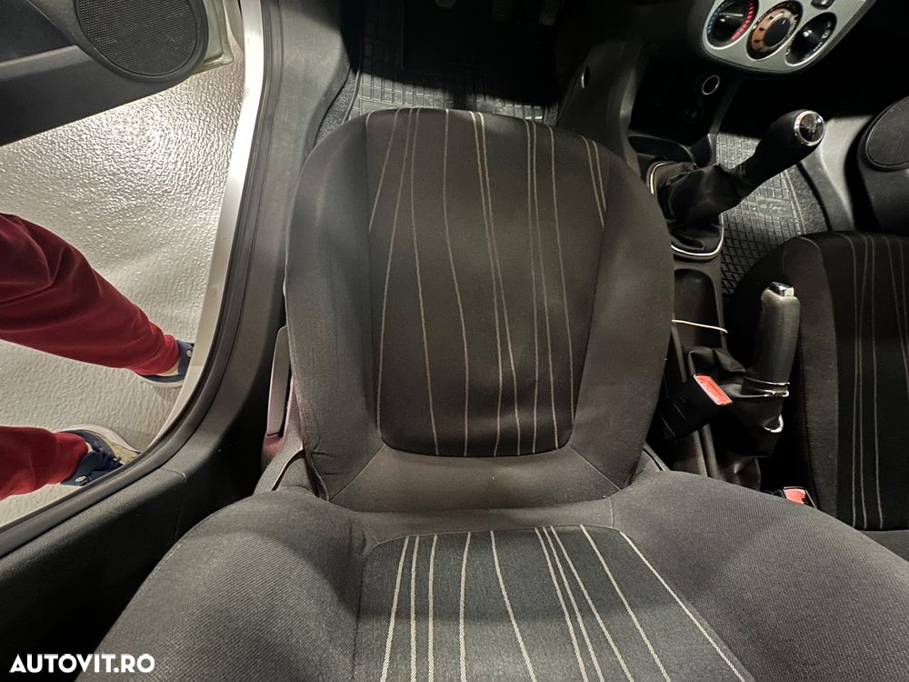 Opel Corsa Combo 1.4 Twinport Enjoy - 10