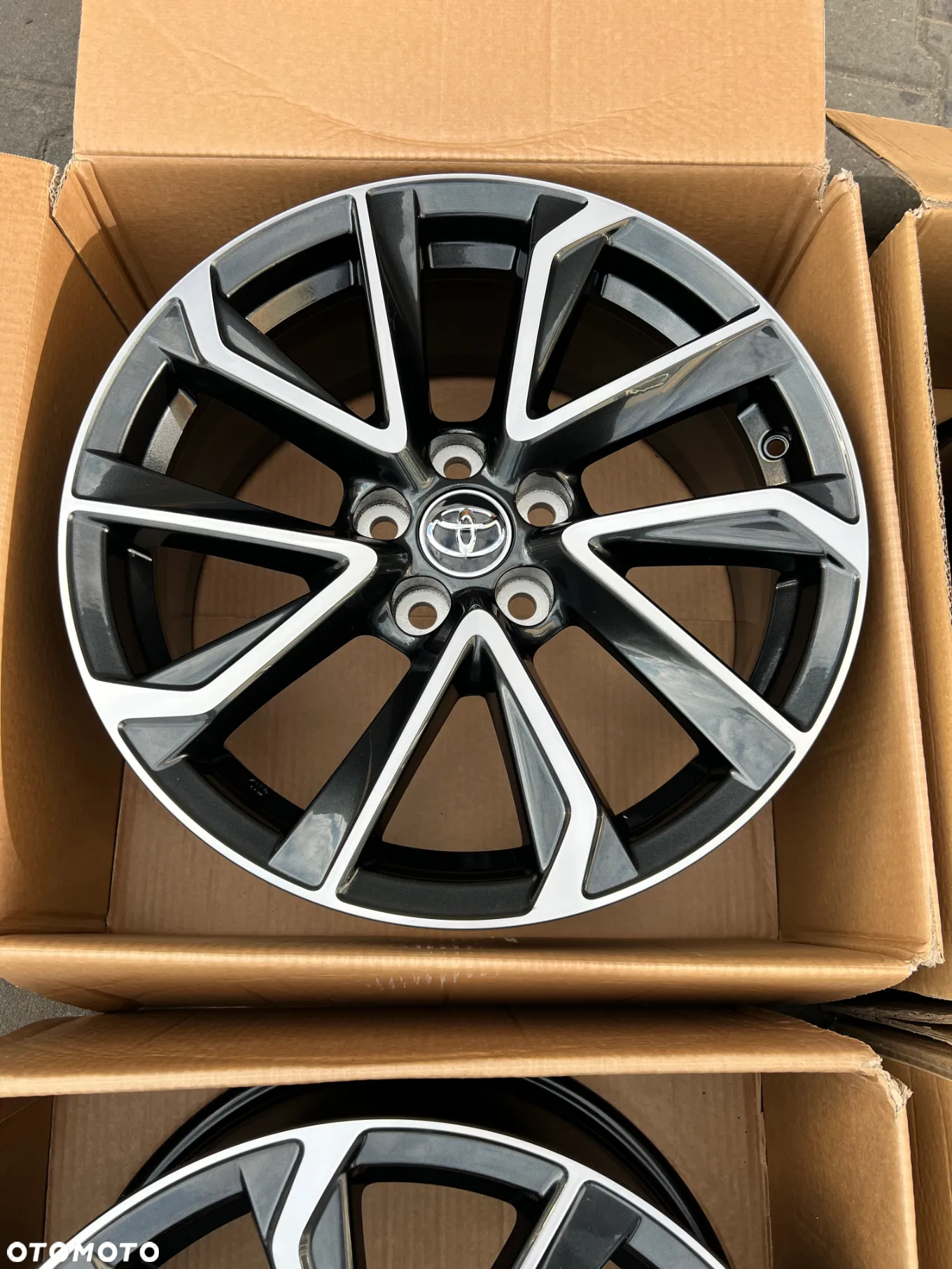 Nowe oryginalne Felgi Toyota Corolla, CHR YAris Cross, Avensis 18'' - 6