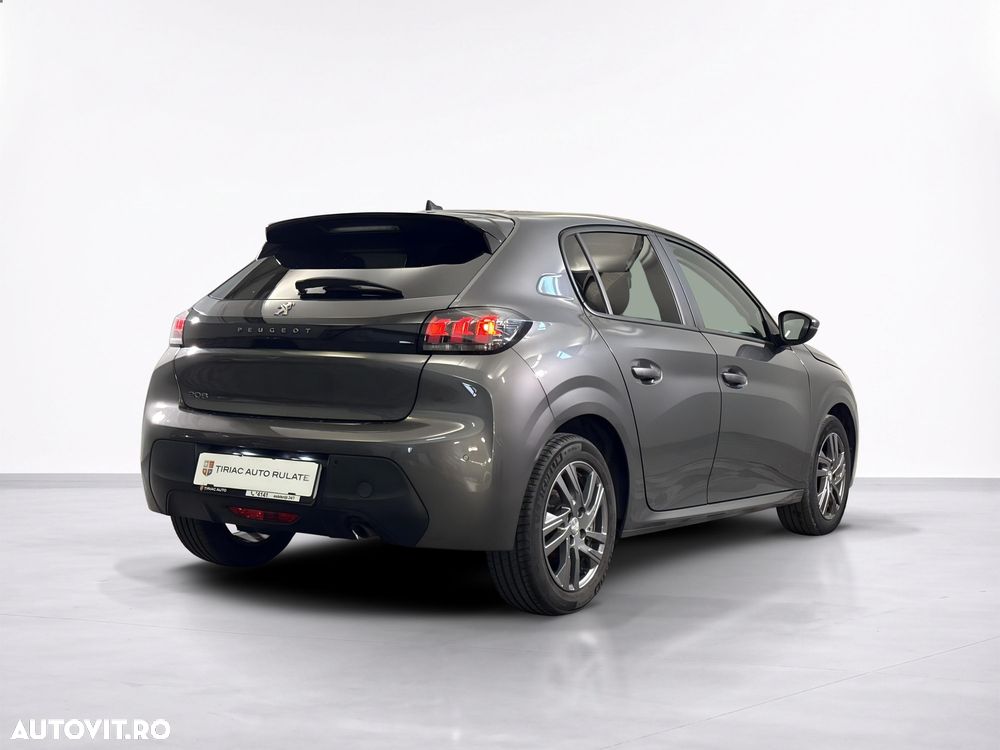 Peugeot 208 - 6
