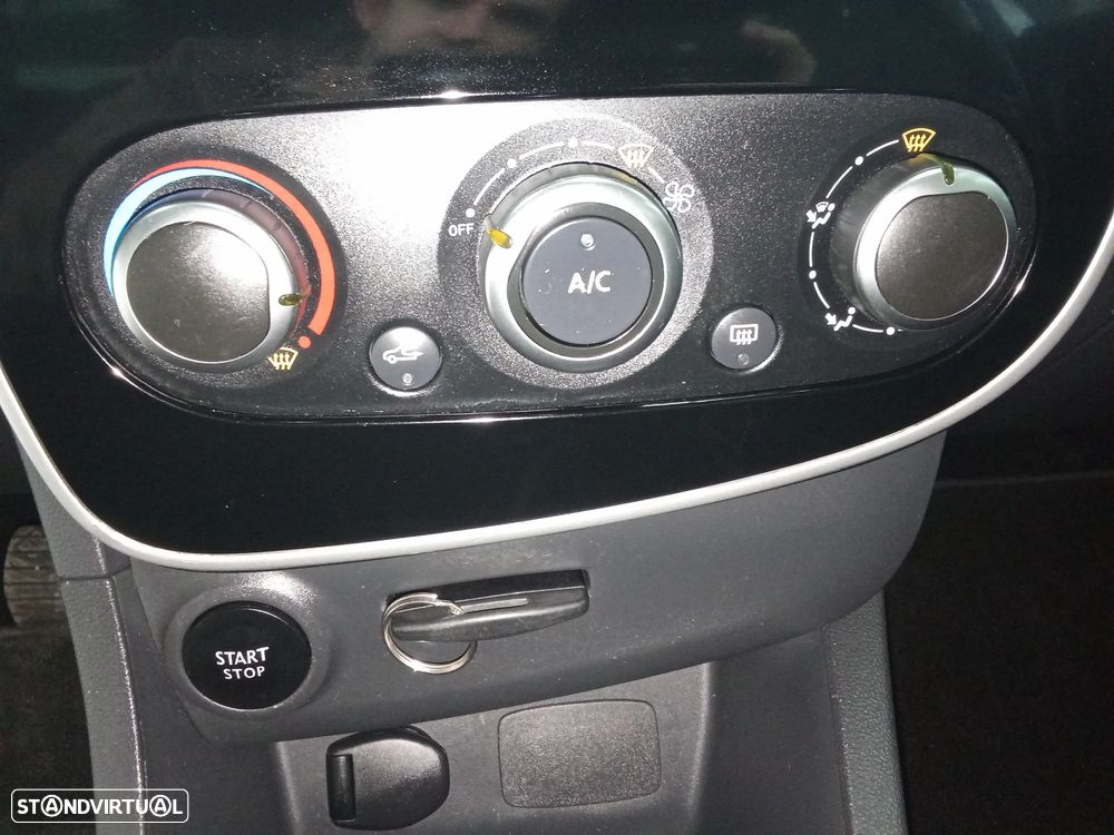 Renault Clio Sport Tourer 1.5 dCi Limited - 12