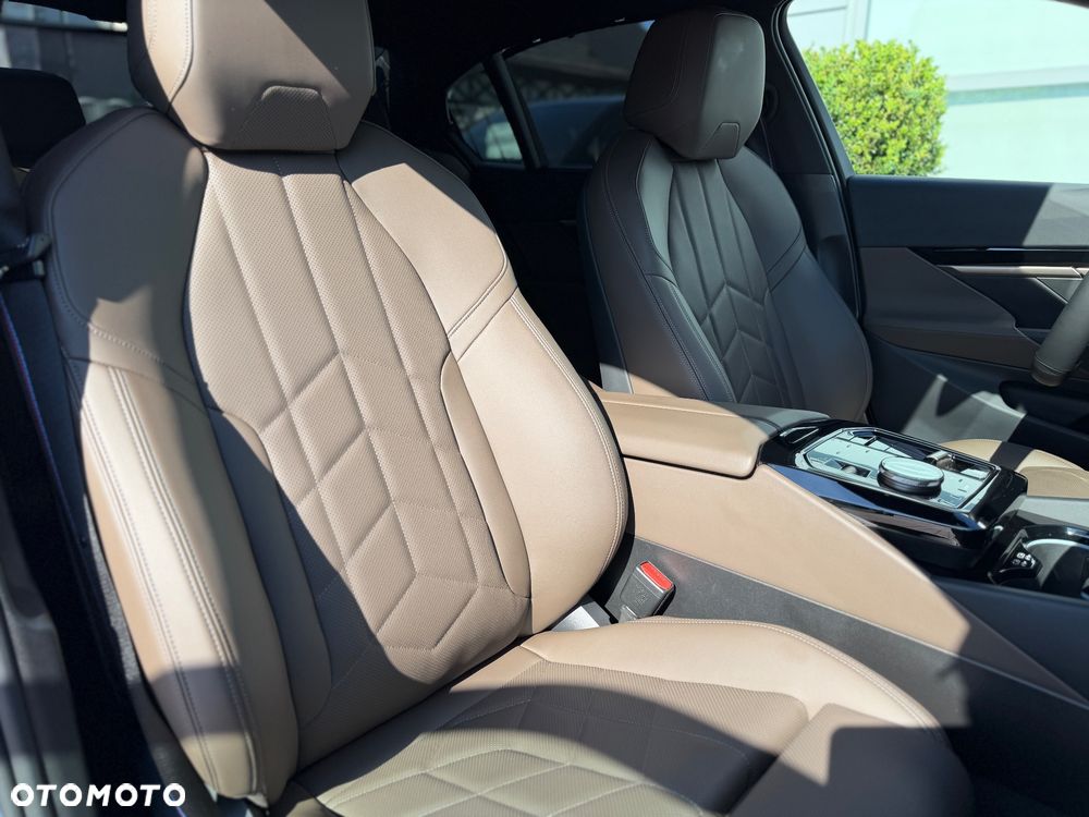 BMW Seria 5 520d xDrive mHEV M Sport - 5