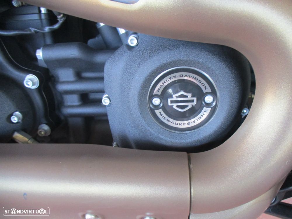Harley-Davidson Softail 114 FAT BOB - 37