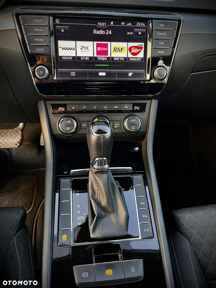 Skoda Superb 2.0 TDI Style DSG - 18
