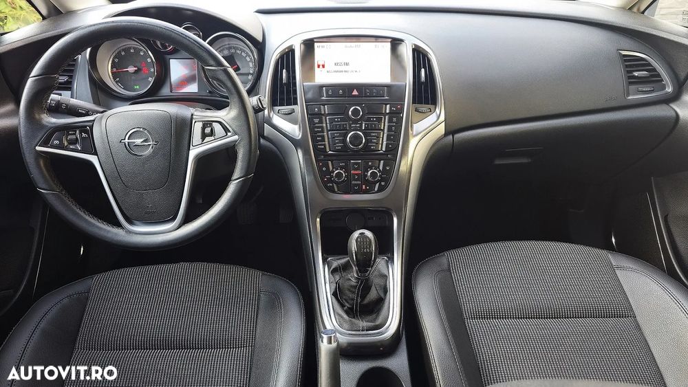 Opel Astra 1.4 Turbo Cosmo - 9