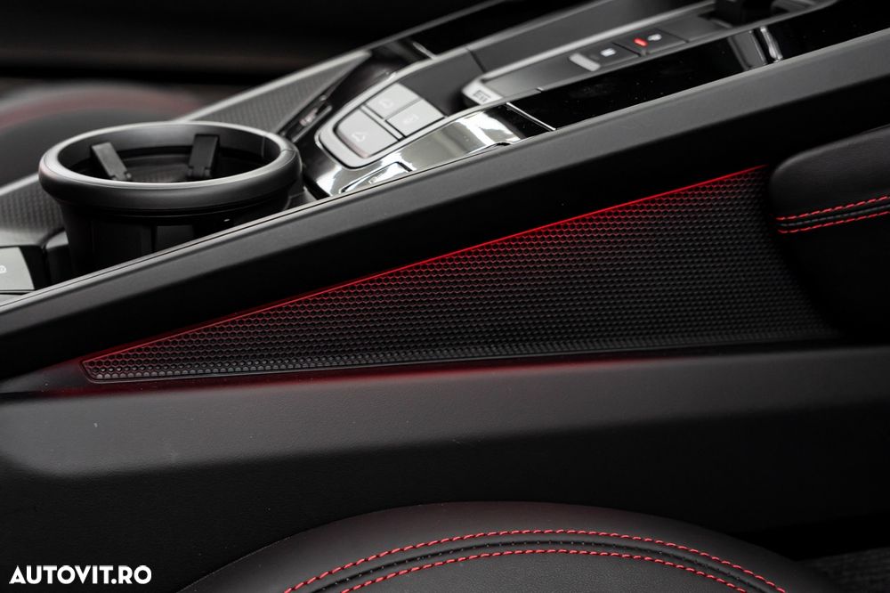 Porsche 911 Carrera 4 GTS PDK - 17