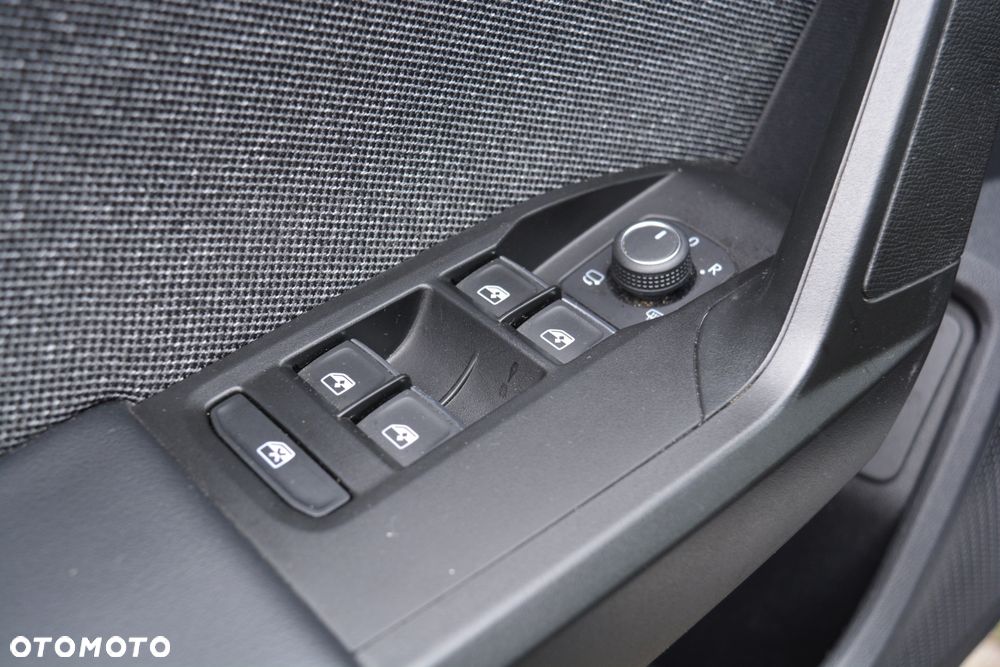 Seat Leon 2.0 TDI DSG Xcellence - 8