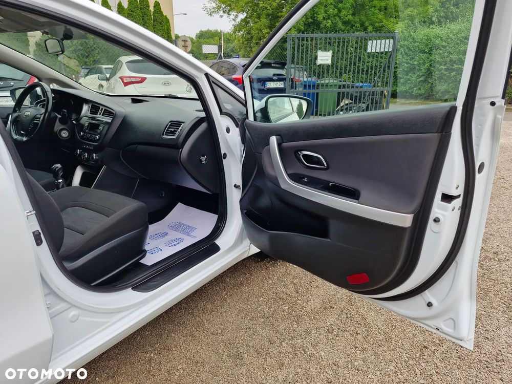 Kia Ceed 1.4 CVVT Attract - 15