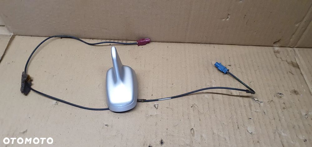 Antena dachowa radia GPS Audi A8 D3 4E0035503R - 1