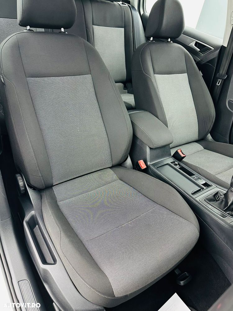 Volkswagen Golf 1.6 TDI BlueMotion Technology Comfortline - 22