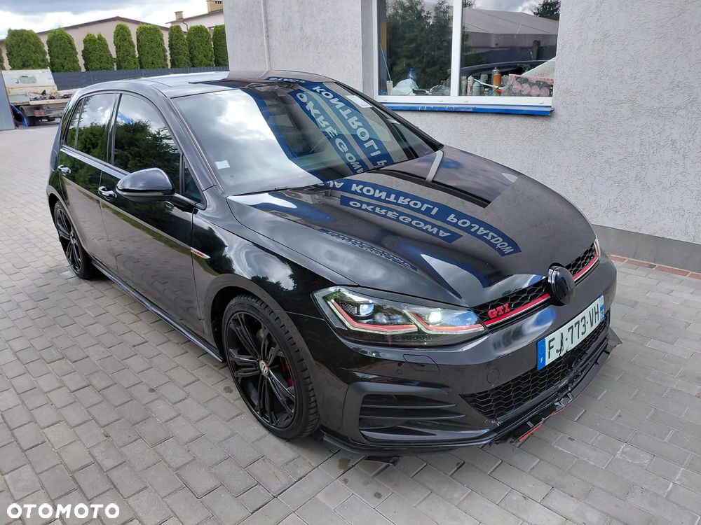 Volkswagen Golf - 8
