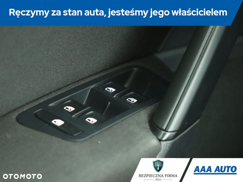 Volkswagen Golf - 16