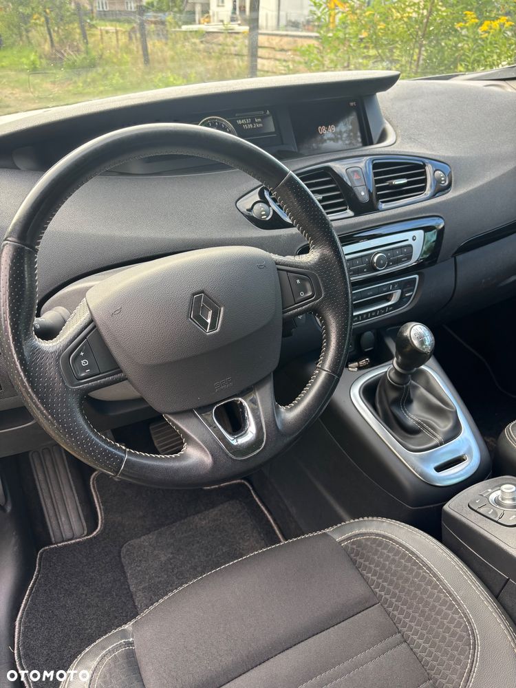 Renault Grand Scenic ENERGY TCe 115 Bose Edition - 16