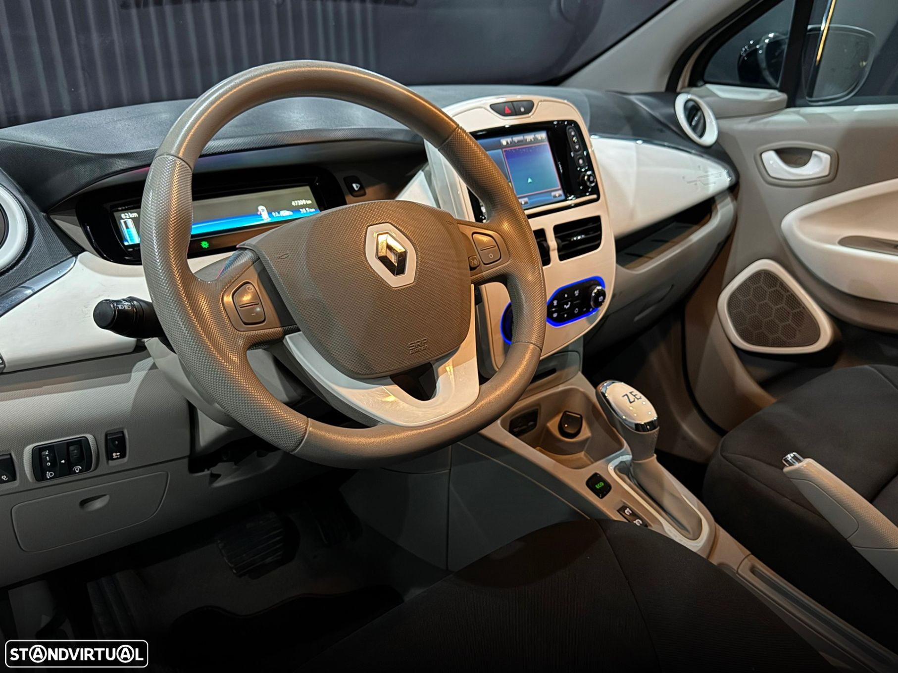 Renault Zoe - 11