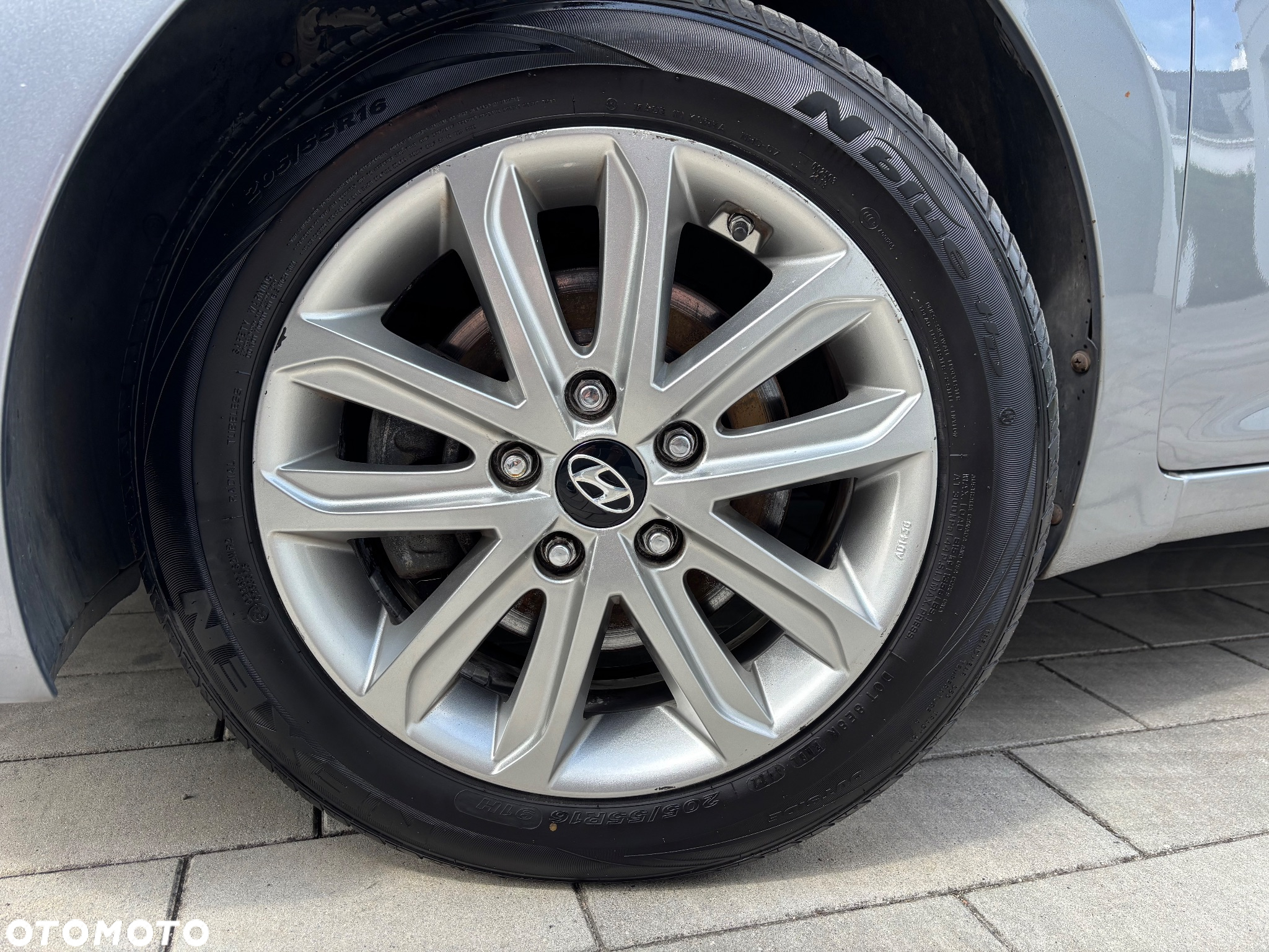 Hyundai Elantra 1.6 Comfort - 4