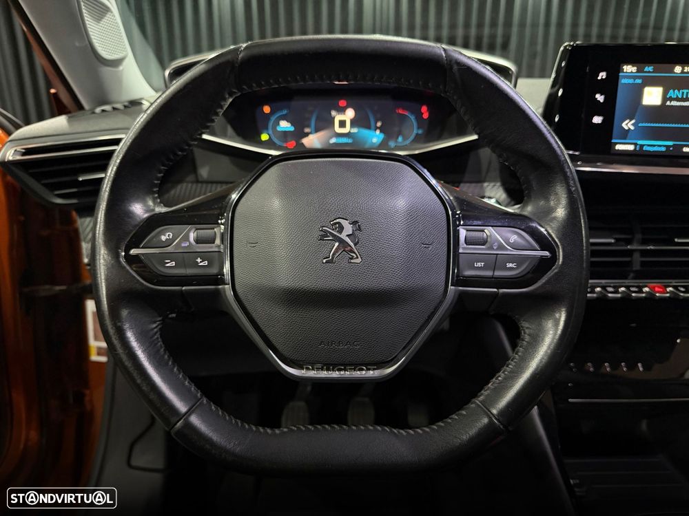 Peugeot 2008 1.2 PureTech Allure Pack - 19