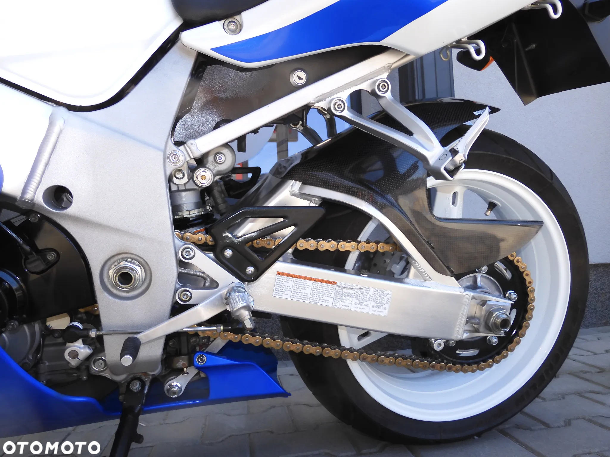 Suzuki GSX-R - 30