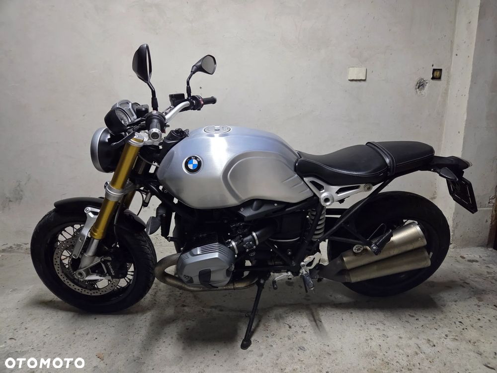 BMW R - 2