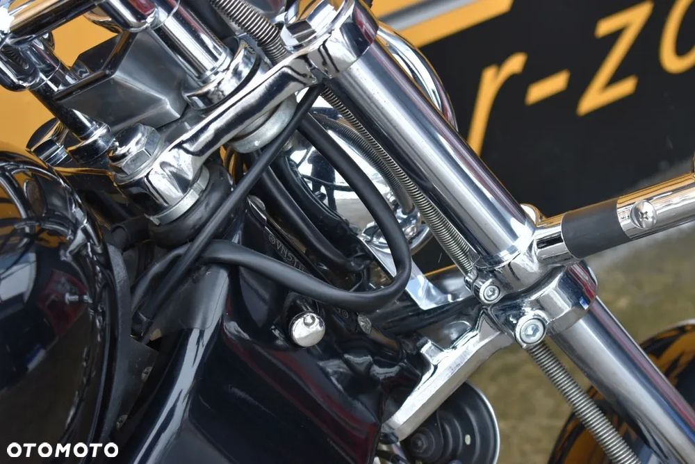 Suzuki Intruder - 30