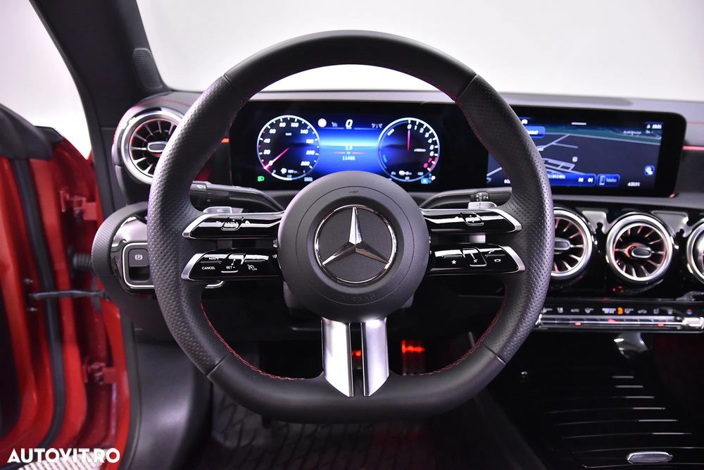 Mercedes-Benz CLA 250 e 8G-DCT AMG Line - 16