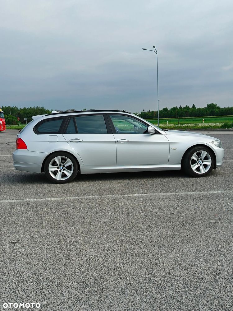 BMW Seria 3 318d - 17