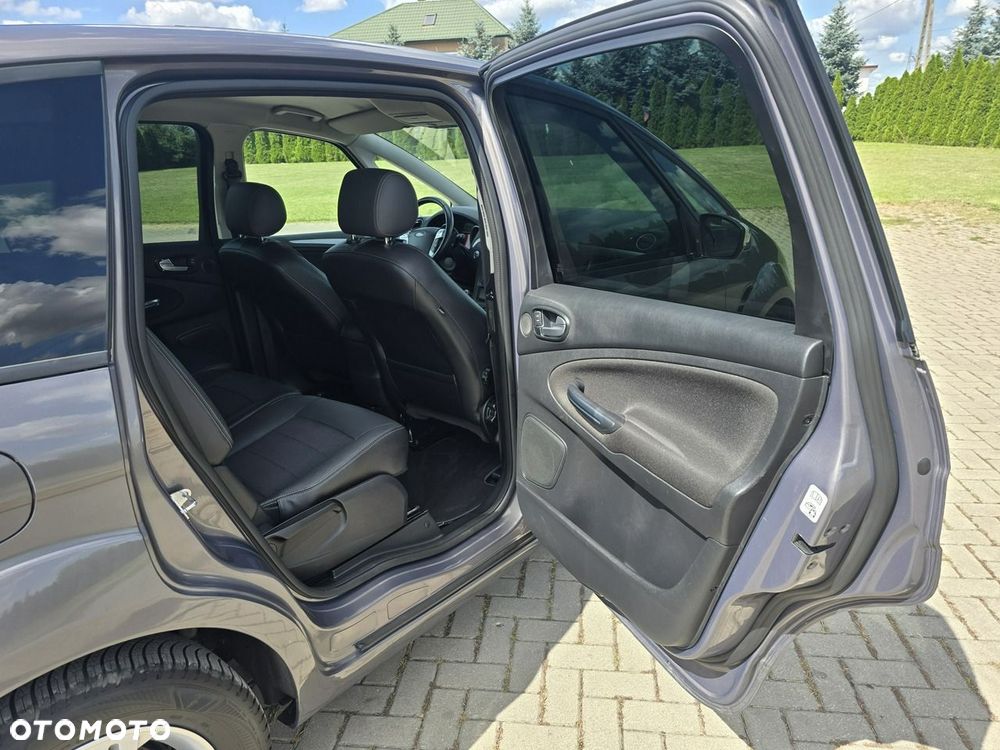 Ford S-Max - 24