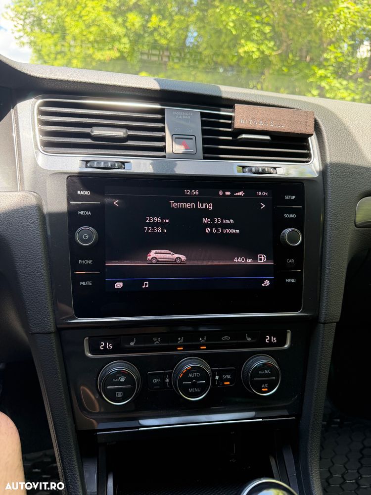 Volkswagen Golf - 11