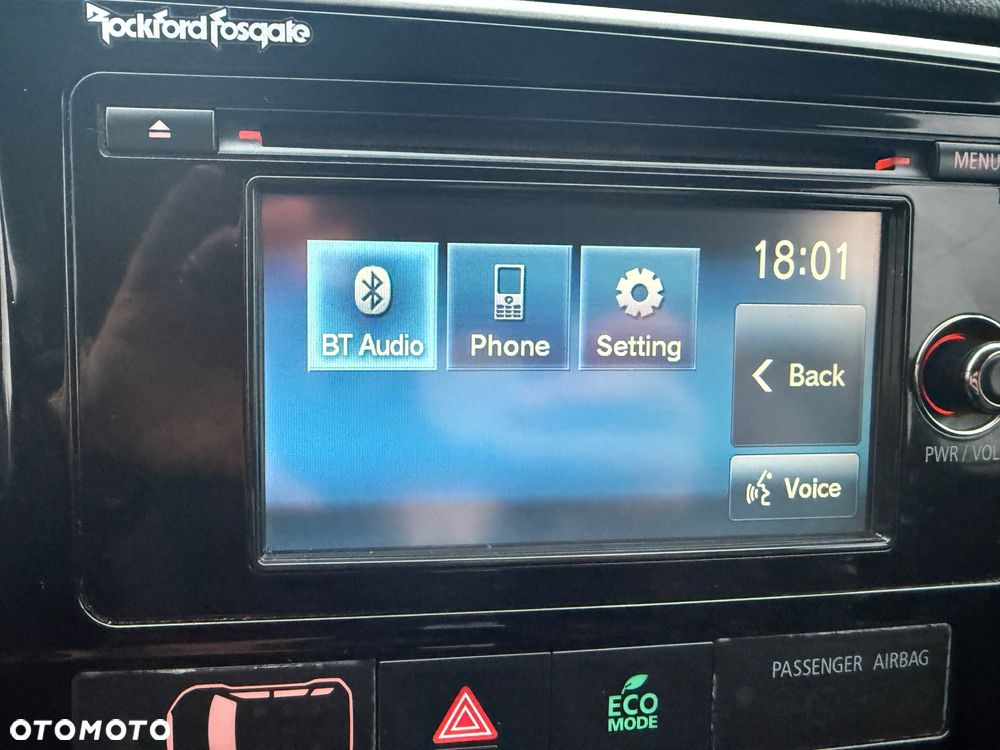 Mitsubishi Outlander - 30