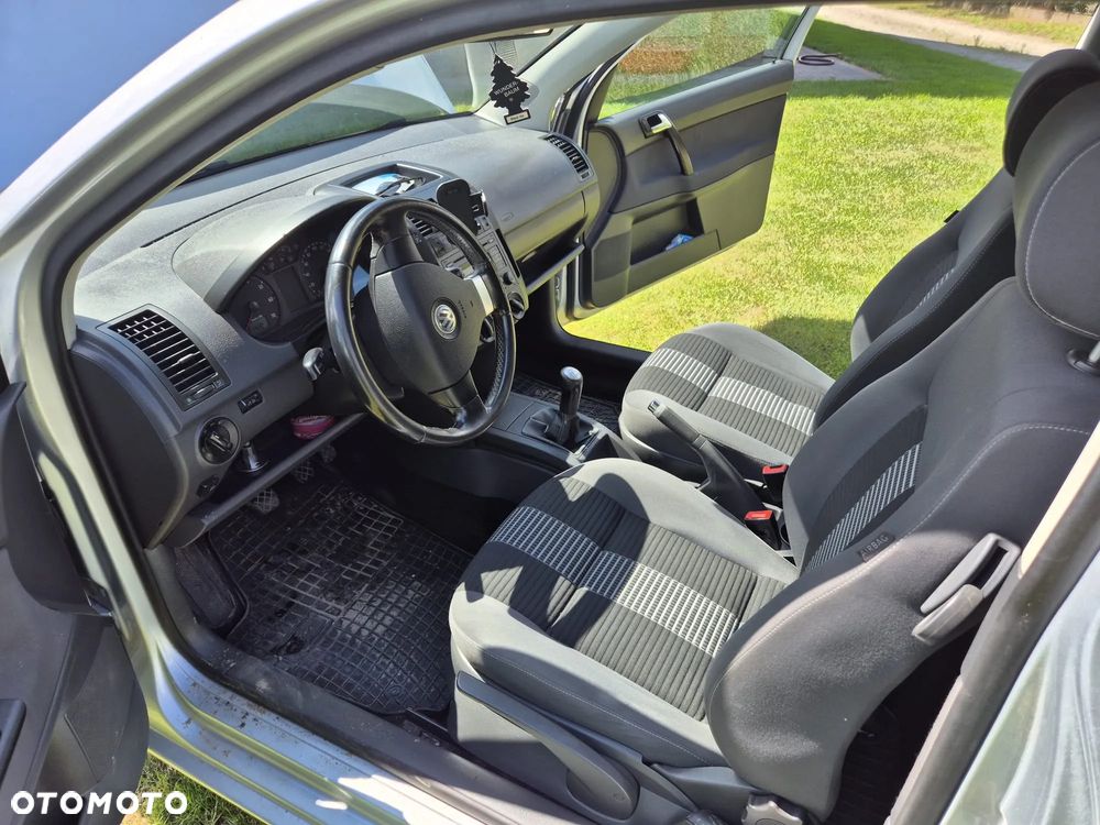 Volkswagen Polo - 11