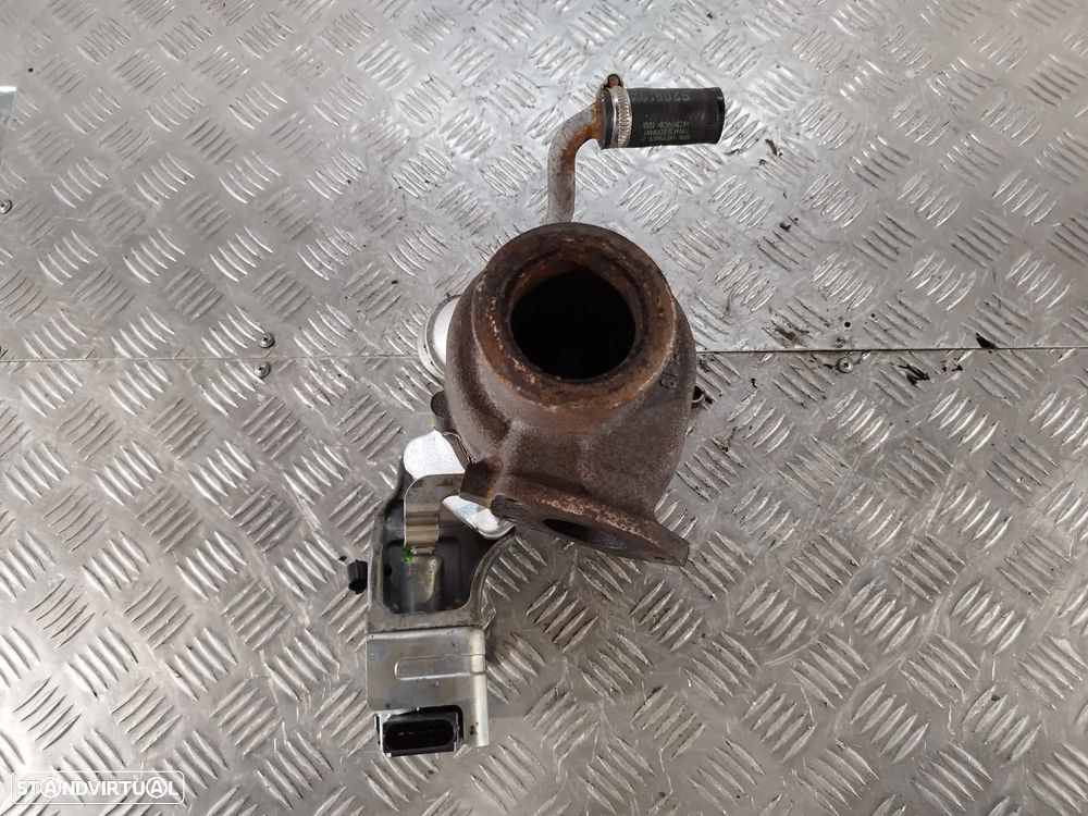 TURBO TF 035HL6b-13TB 781019903D N47  SÉRIE 1 E81 E82 E87 E88  Série 3  E90 E91 E92 E93  Série 5 E60 E61  SÉRIE X3 E83 - 4