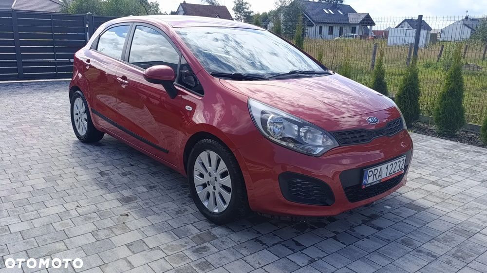 Kia Rio 1.2 L - 2