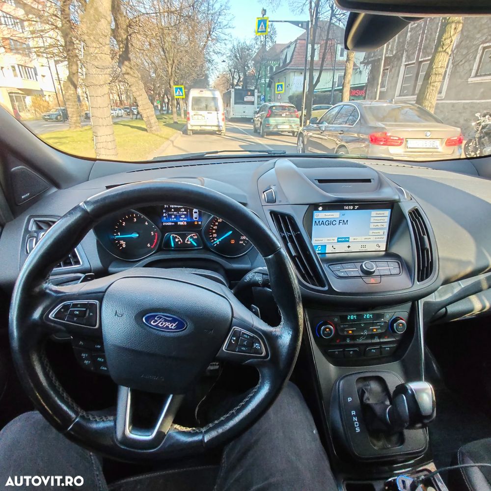 Ford Kuga 2.0 TDCi 4WD Powershift ST-Line - 10