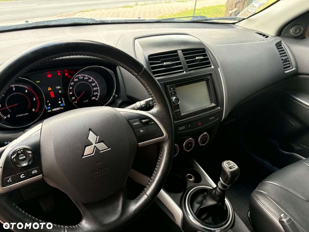 Mitsubishi ASX - 9