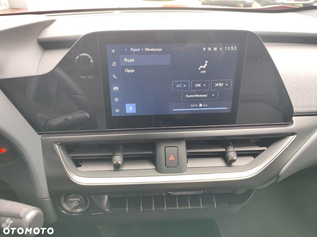 Lexus UX - 24