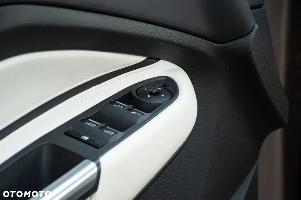 Ford Kuga 1.5 EcoBoost 4x4 Titanium - 20