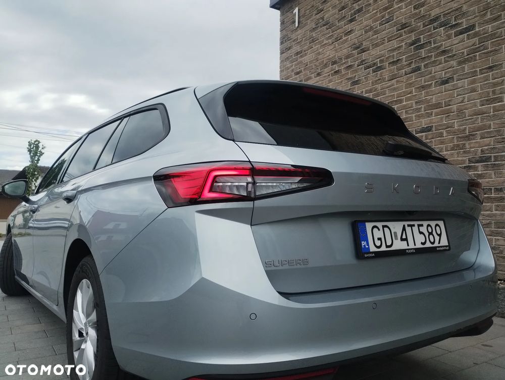 Skoda Superb 2.0 TDI SCR Ambition DSG - 4