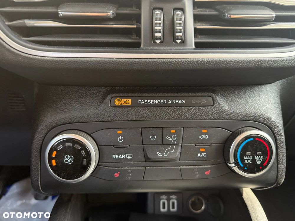 Ford Focus 1.5 EcoBlue SCR Titanium - 8