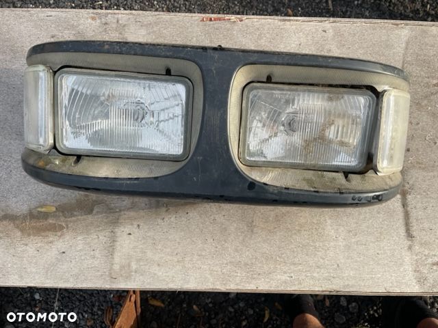 John Deere Lampa Przednia - 2