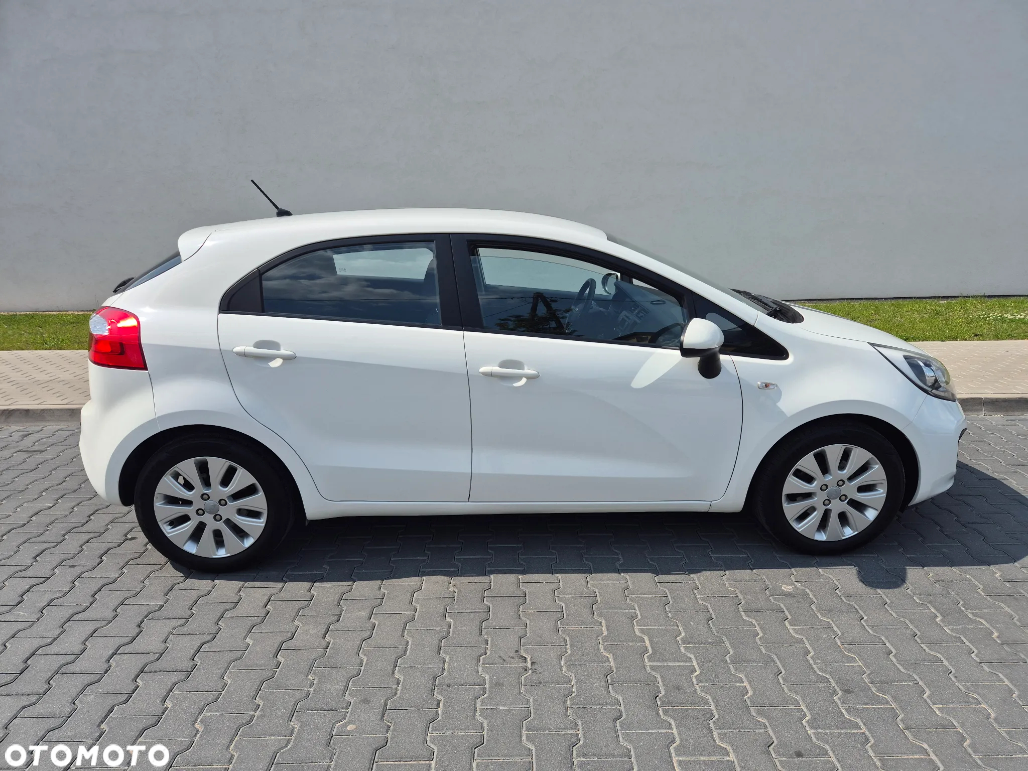 Kia Rio 1.2 Attract - 5