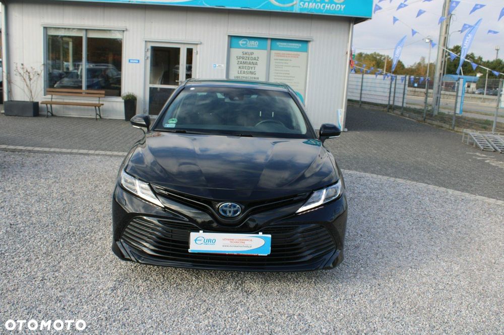Toyota Camry - 3