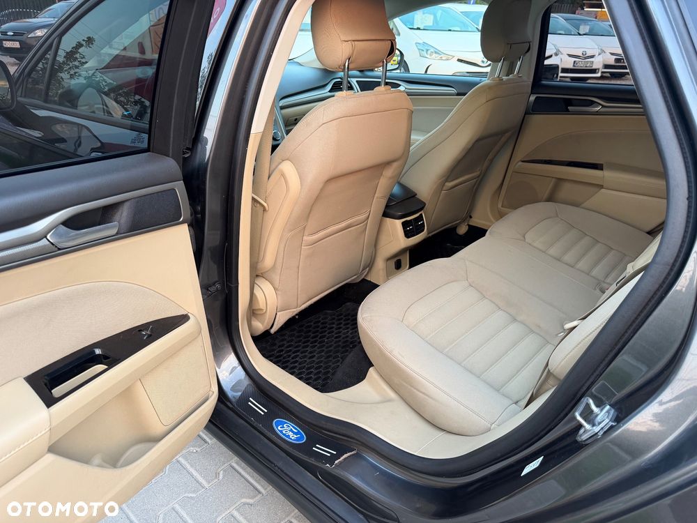 Ford Mondeo - 22