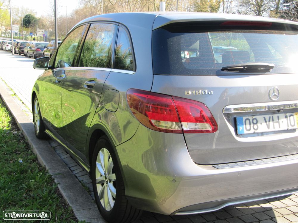 Mercedes-Benz B 180 d Urban - 10