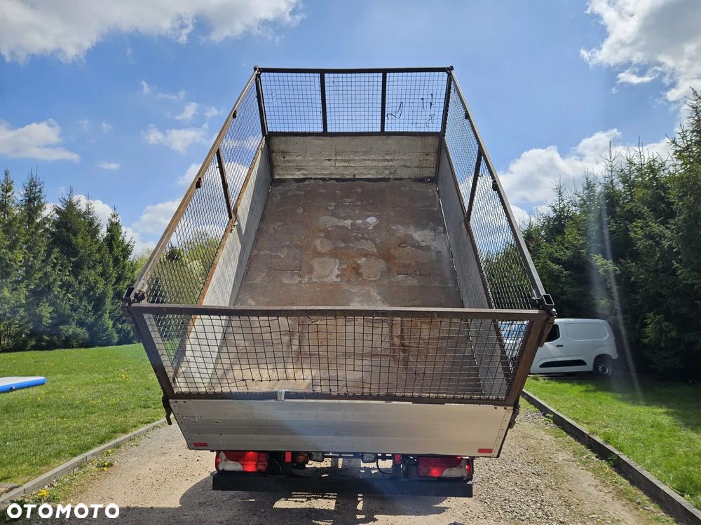 Mitsubishi Canter - 16