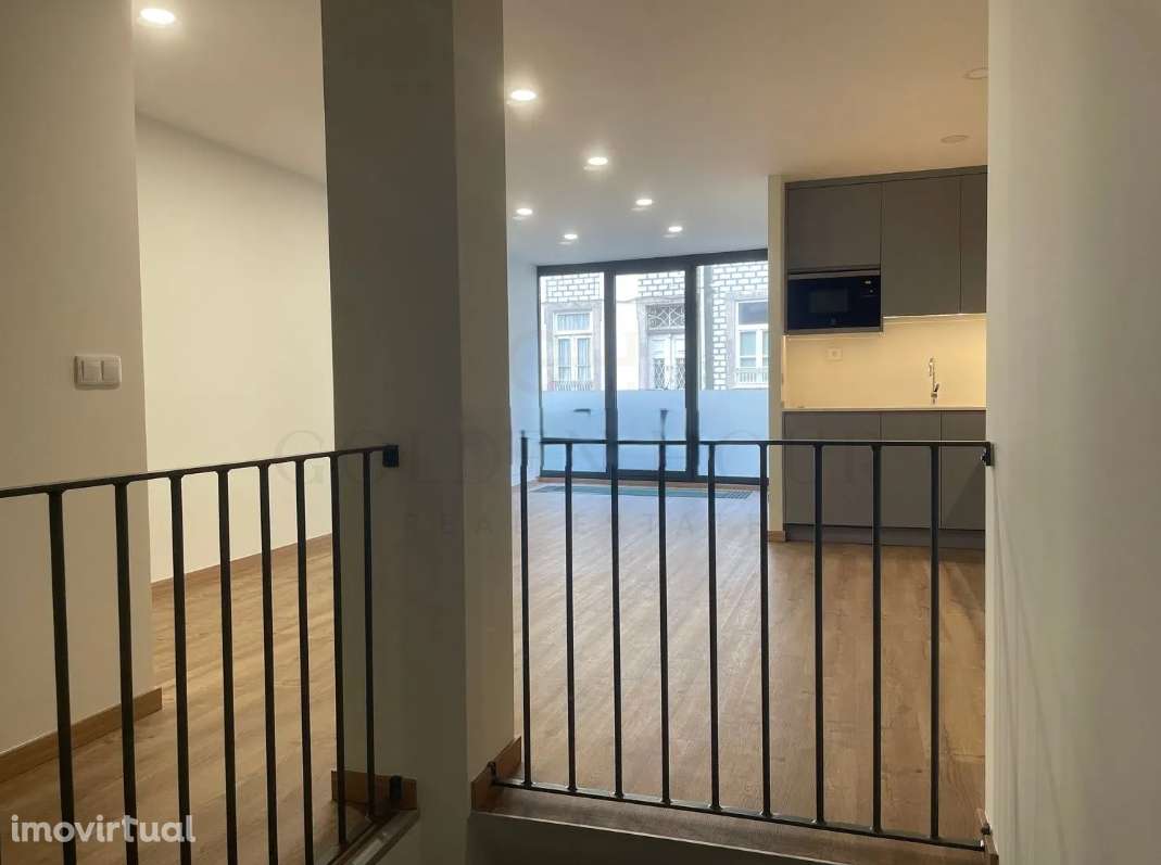 T2 Duplex Moderno na Baixa do Porto - Grande imagem: 2/24