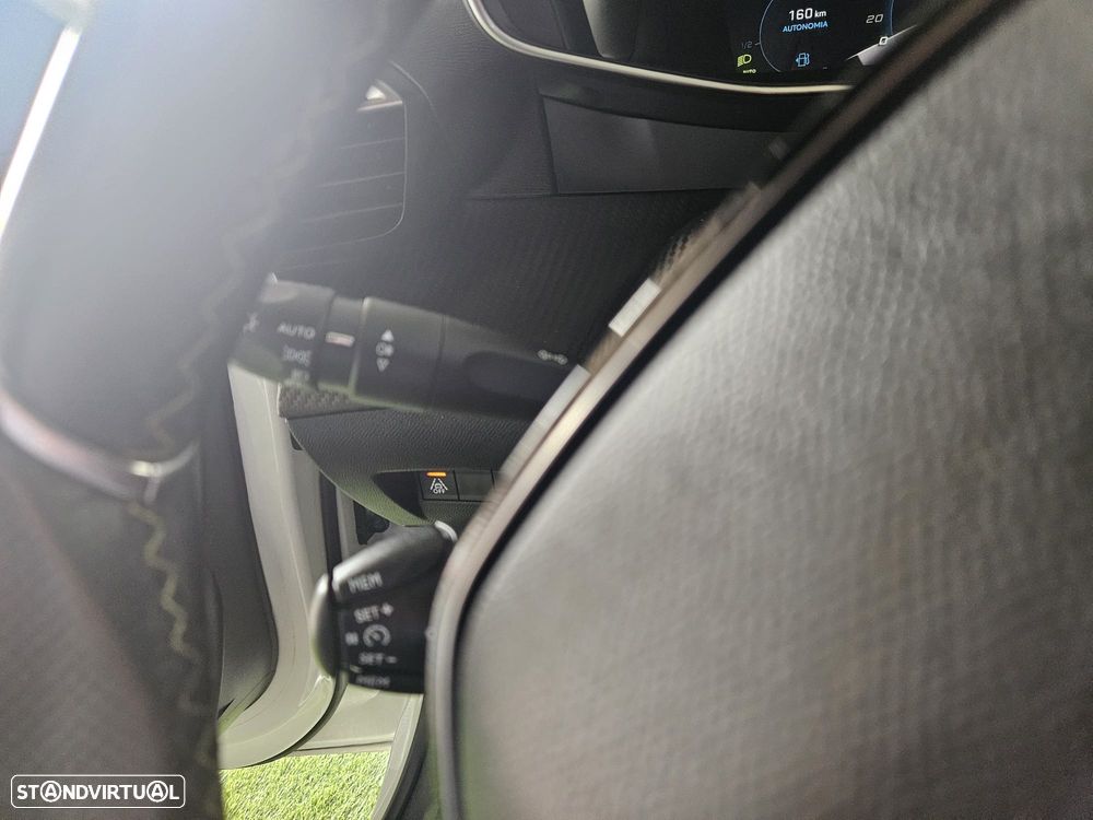 Peugeot 208 1.5 BlueHDi GT - 17