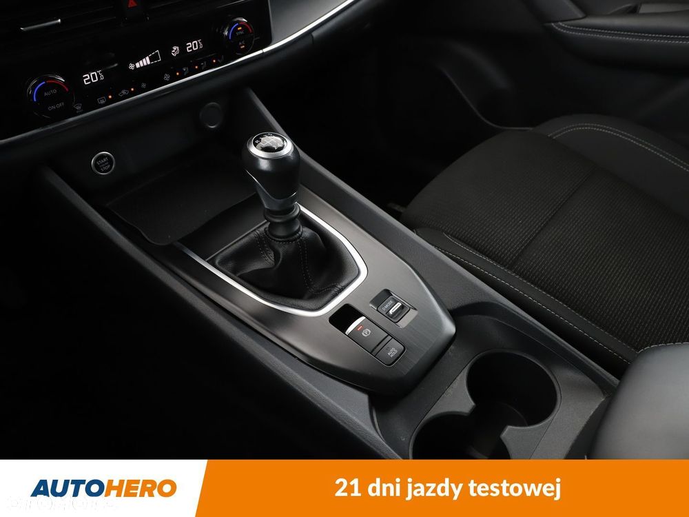 Nissan Qashqai 1.3 DIG-T MHEV Tekna - 24
