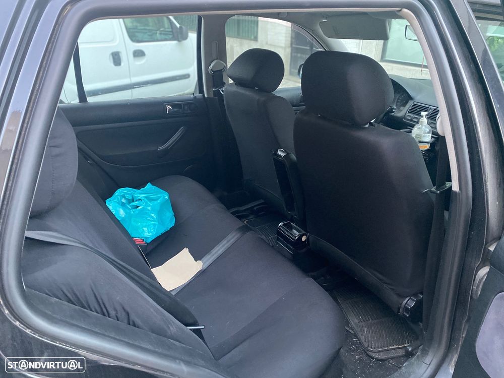 VW Golf - 6