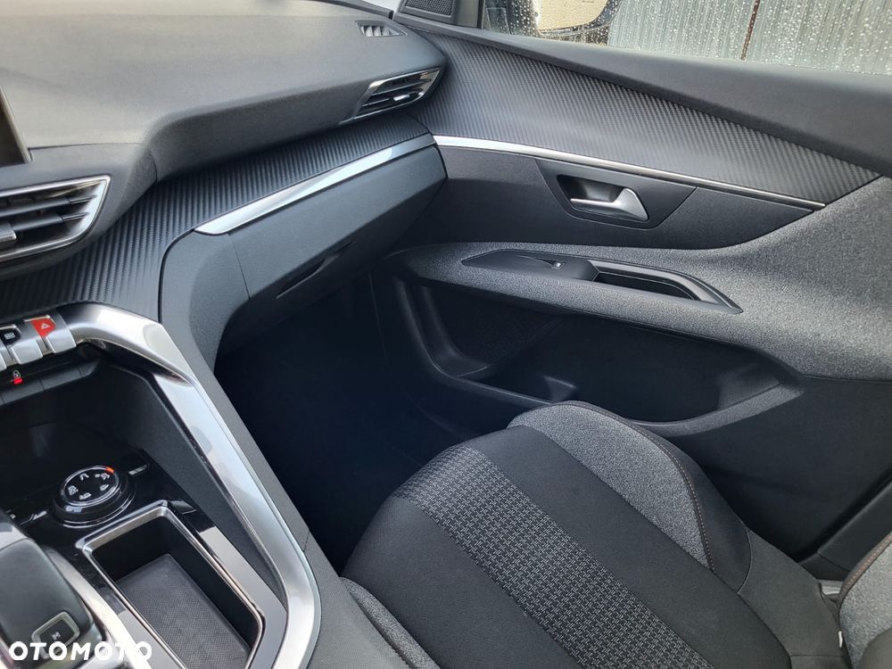 Peugeot 3008 BlueHDi 130 Stop & Start EAT8 Allure - 28