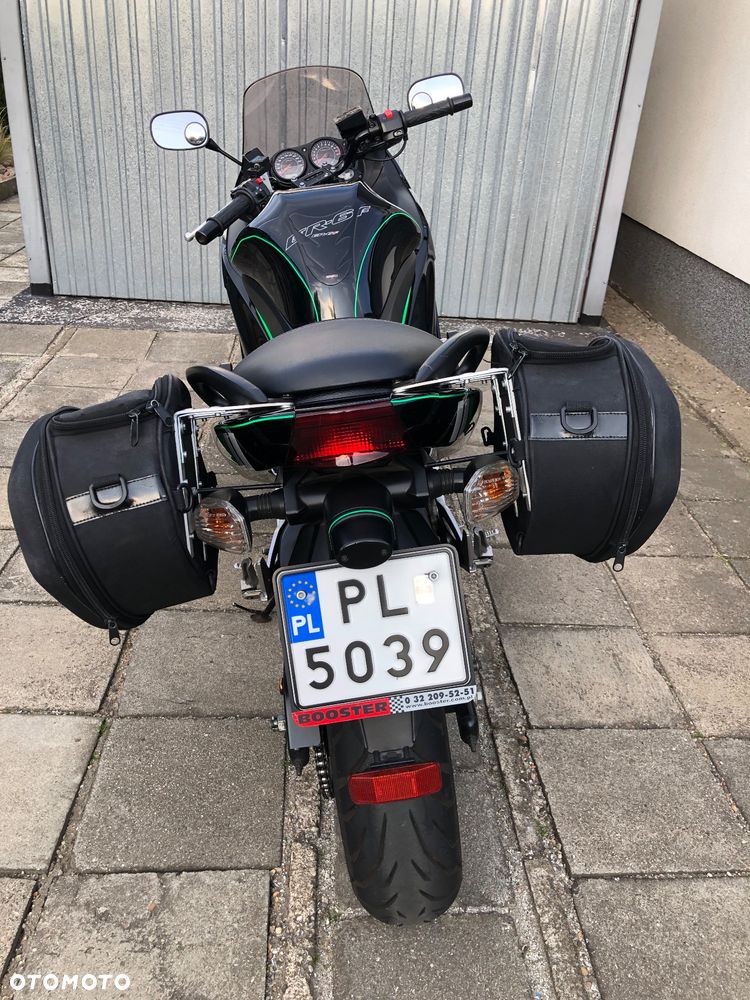 Kawasaki ER - 7