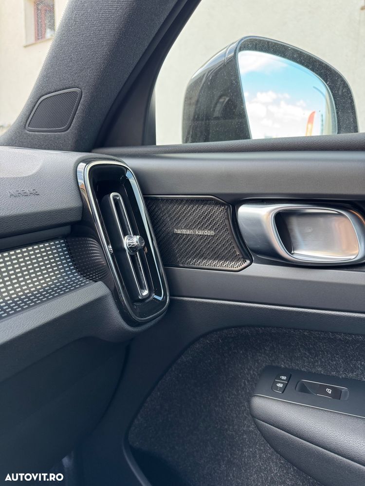 Volvo XC 40 D4 AWD R-Design - 11